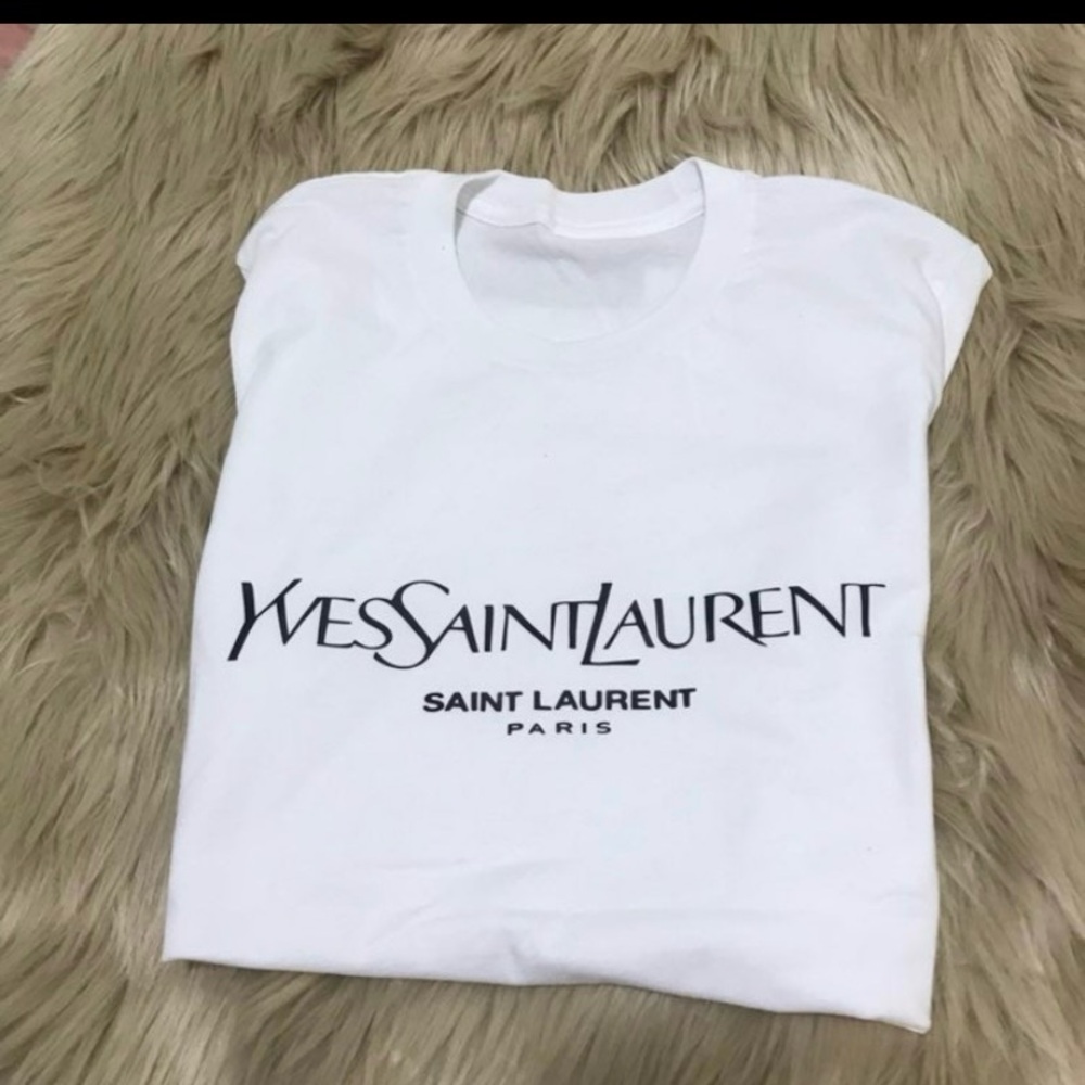 Graphic white Tee